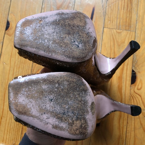 Vintage ⭐️ Gold ⭐️ Sequin Prada heels - Picture 12 of 13